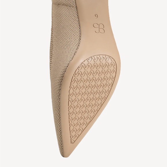 Cosy Island EternalPace Steadyline Pointed Toe Heeled Pumps - Picture 6 of 9